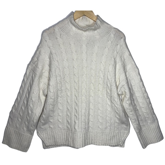 Abercrombie & Fitch Cream Ribbed Cable Knit Mock Neck Turtleneck Sweater Size M - Picture 1 of 6